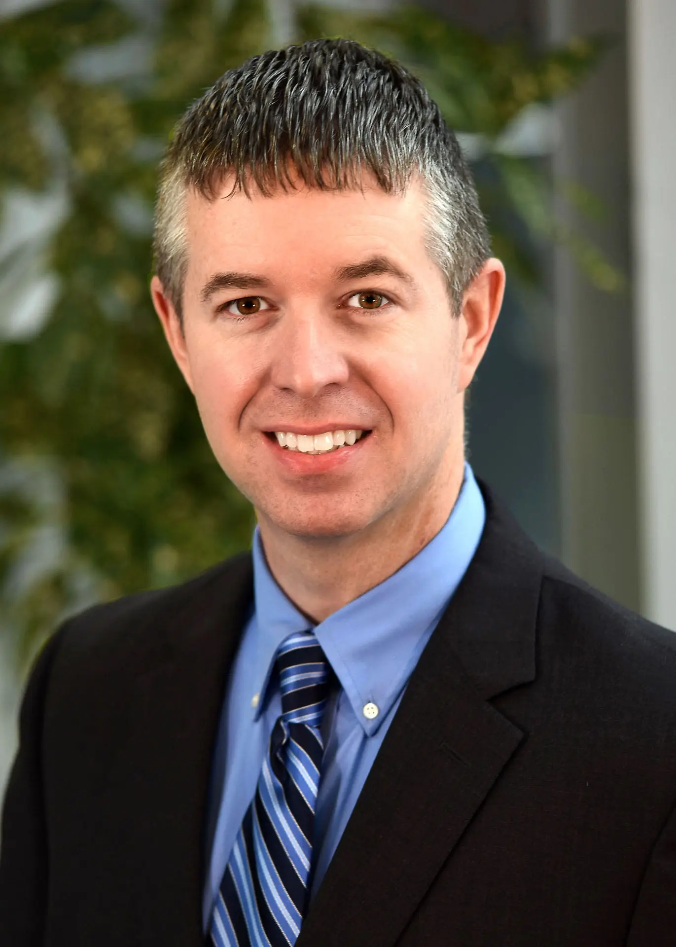 Shawn Ryker headshot
